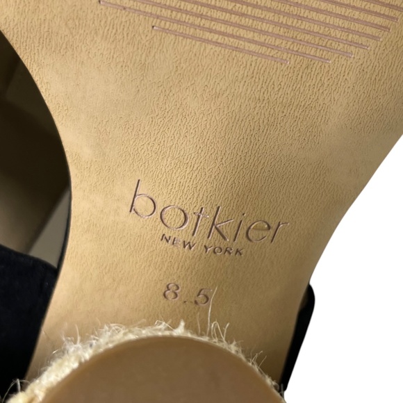 Botkier Alexia Size 8.5 Black Suede Leather Block Heel T-Strap Sandals Shoes - Picture 10 of 11